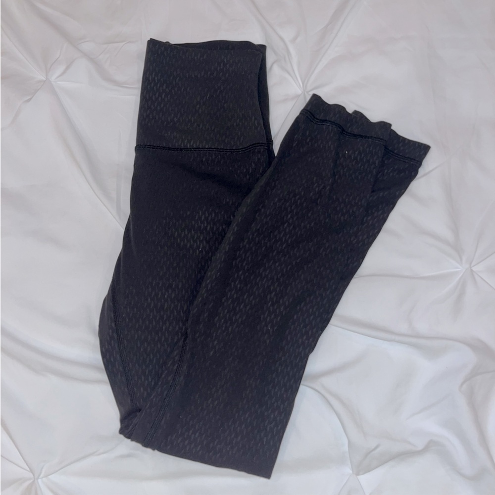 Patterned Black Lululemon Align Leggings - image 1
